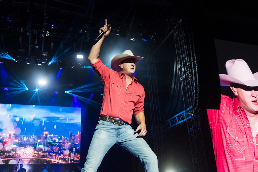 Jon Pardi is seen performing onstage during day 3 of the 2021 Tortuga Music Festival on November 14, 2021 in Fort Lauderdale, Florida