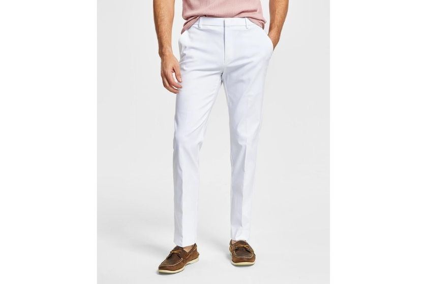 What to Wear to Outdoor Concerts - white dressy pants for men