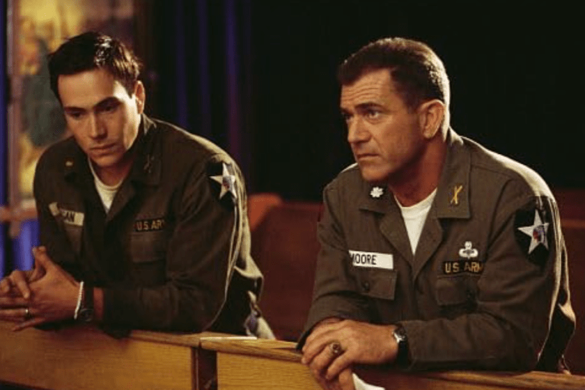 Chris Klein and Mel Gibson in 'We Were Soldiers'