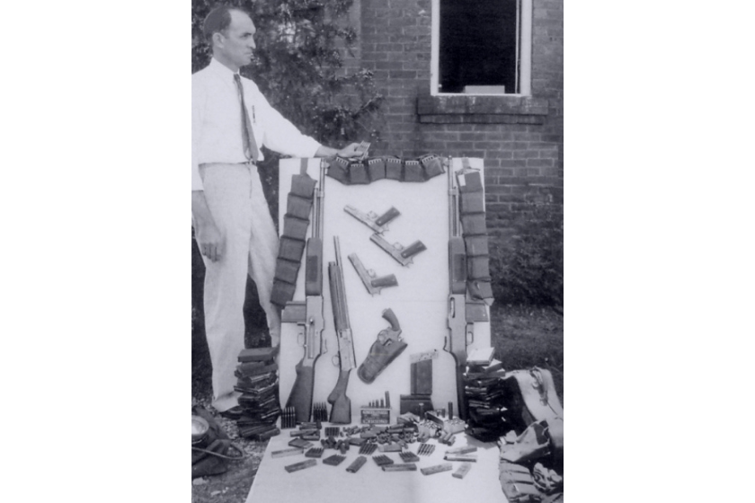 The perpetrators had more than a dozen guns and several thousand rounds of ammunition in the Ford, including 100 20-round BAR magazines