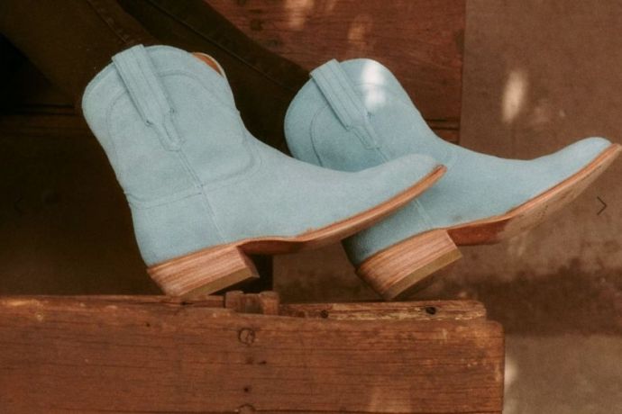 cowboy boots - suede (baby blue)
