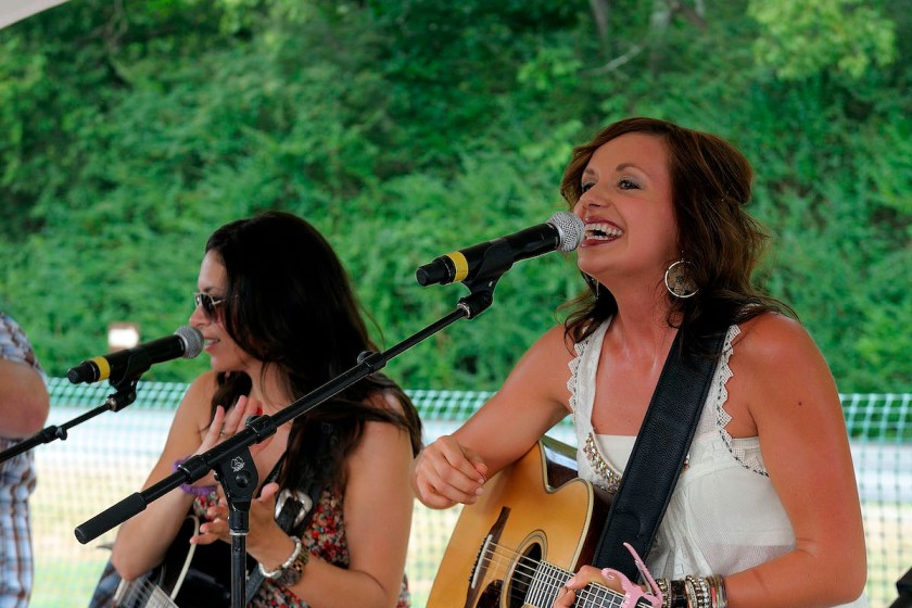 Bluegrass Country Stars Nashville Notables with Grasser Origins