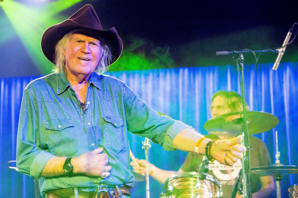 SOLANA BEACH, CA - MARCH 08: Singer/songwriter Billy Joe Shaver performs on stage at Belly Up Tavern on March 8, 2015 in Solana Beach, California.