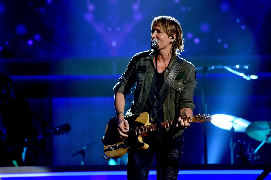 NASHVILLE, TN - AUGUST 30: Singer Keith Urban performs onstage during the 10th Annual ACM Honors at the Ryman Auditorium on August 30, 2016 in Nashville, Tennessee.
