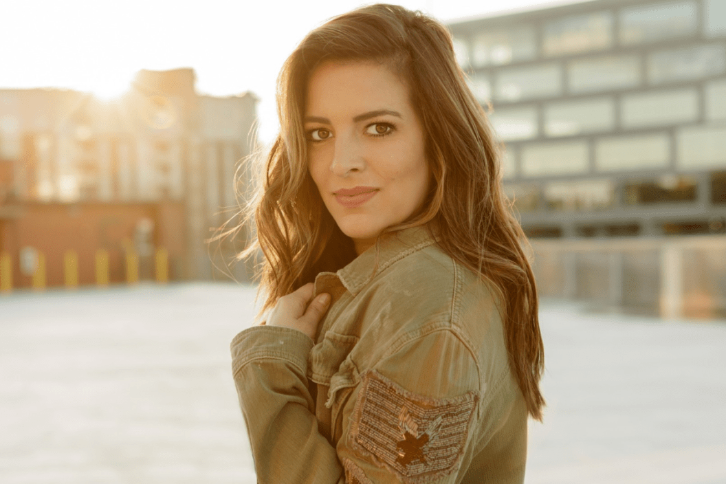 Taryn Papa press photo