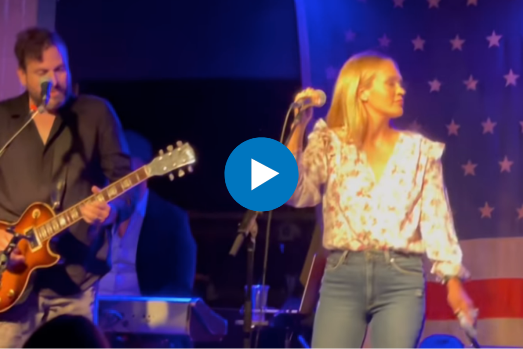 Carrie Underwood surprised bar patrons near Nashville by appearing onstage with a Tom Petty cover band.