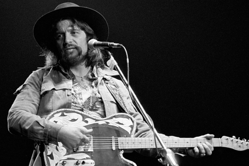 Country singer Waylon Jennings performs at the Omni Coliseum on March 2, 1978 in Atlanta, Georgia.