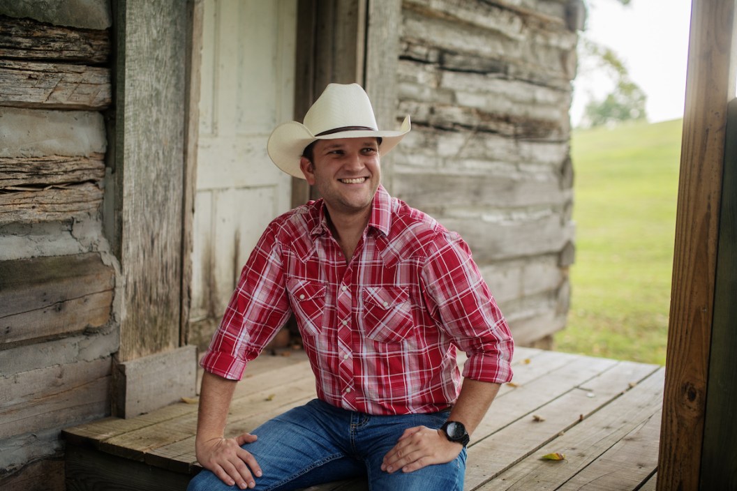 Press shot from 2021 of Texas country star David Adam Byrnes