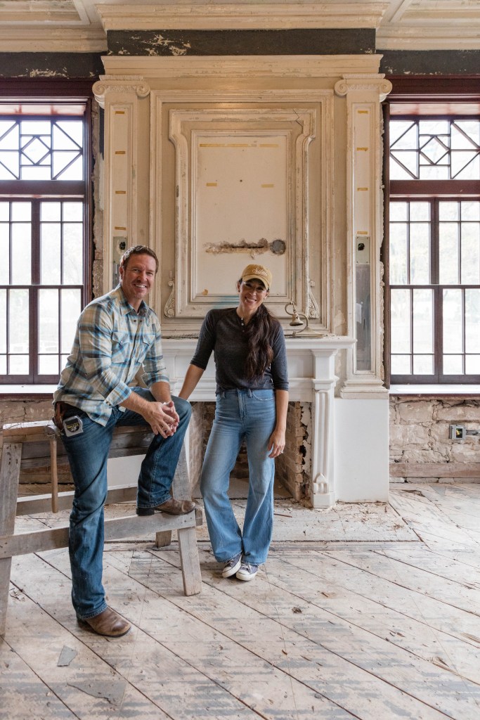 Hosts Chip and Joanna Gaines, as seen on Fixer Upper: The Castle.