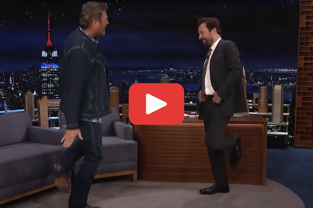 Blake Shelton teaches Jimmy Fallon a line dancing step during a September 2022 appearance on 'The Tonight Show.'