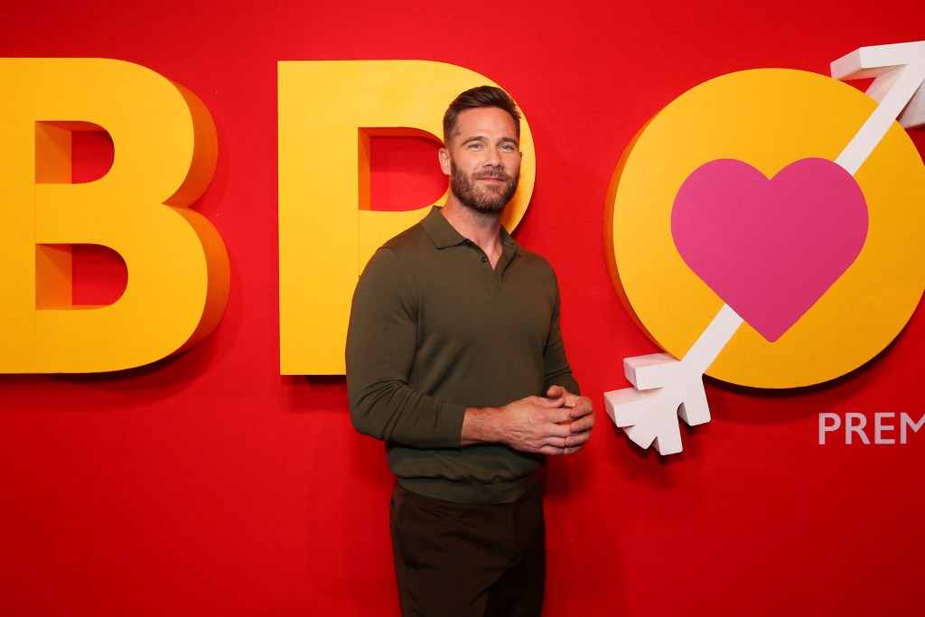 Luke Macfarlane attends the Sydney premiere of Bros at Hoyts Entertainment Quarter on October 18, 2022 in Sydney, Australia.