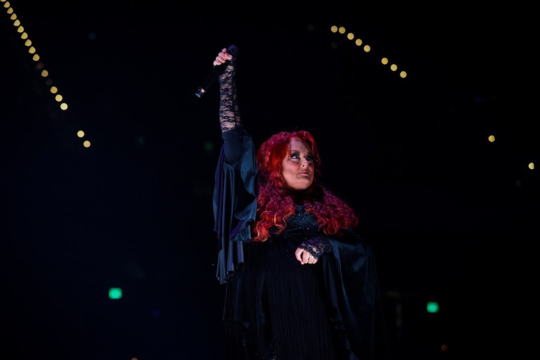 Wynonna performs in Kentucky
