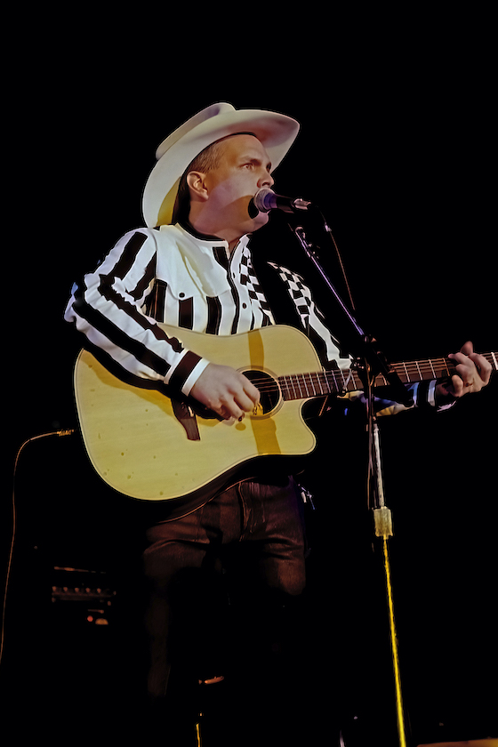 American Country singer and songwriter Garth Brooks on stage live during the 50th anniversary show from the studios of Voice of America. Washington, DC. March 21, 1992 