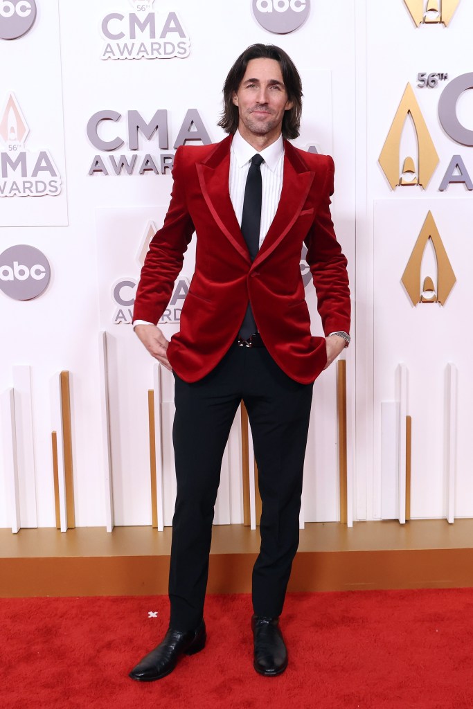 Jake Owen attends the 56th Annual CMA Awards at Bridgestone Arena on November 09, 2022 in Nashville, Tennessee.