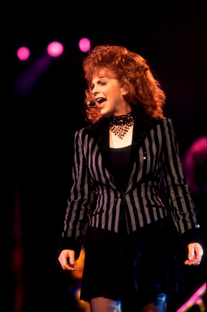 Reba McEntire performing at the World Music Theater in Tinley Park, Illinois, August 12, 1995. 