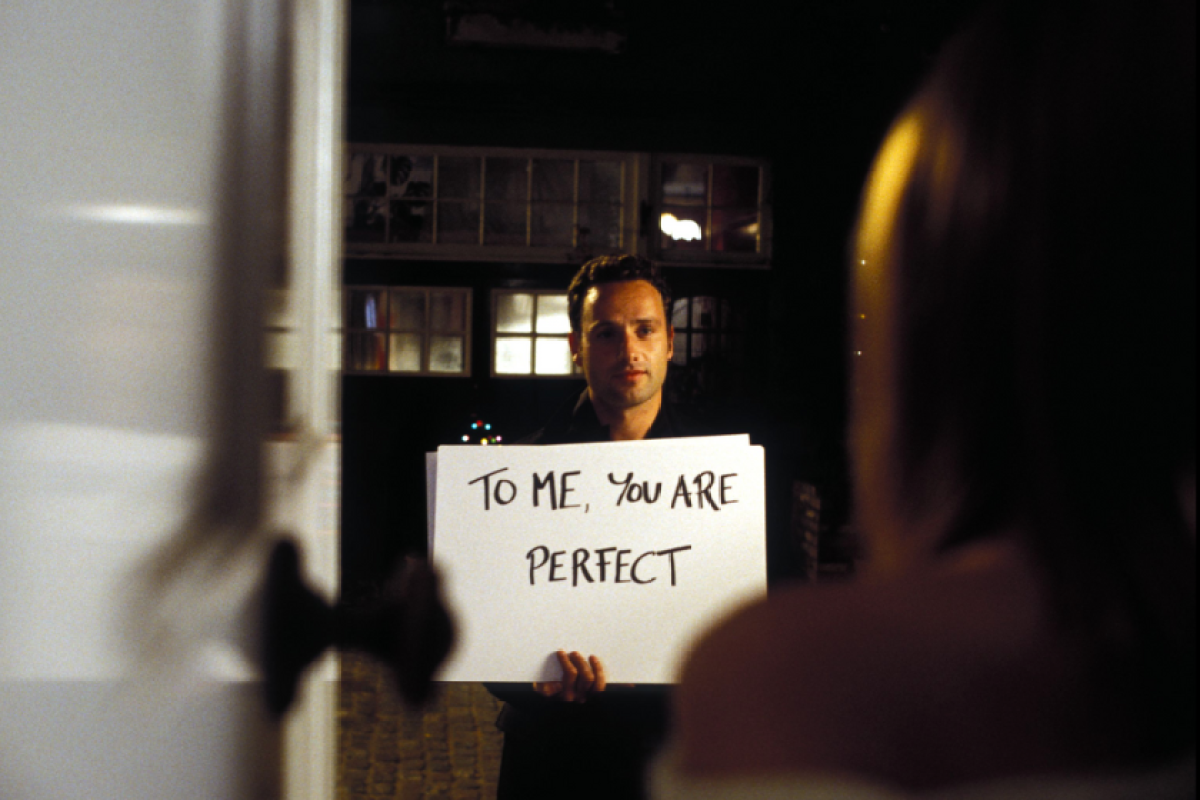 Keira Knightley and Andrew Lincoln in Love Actually (2003)