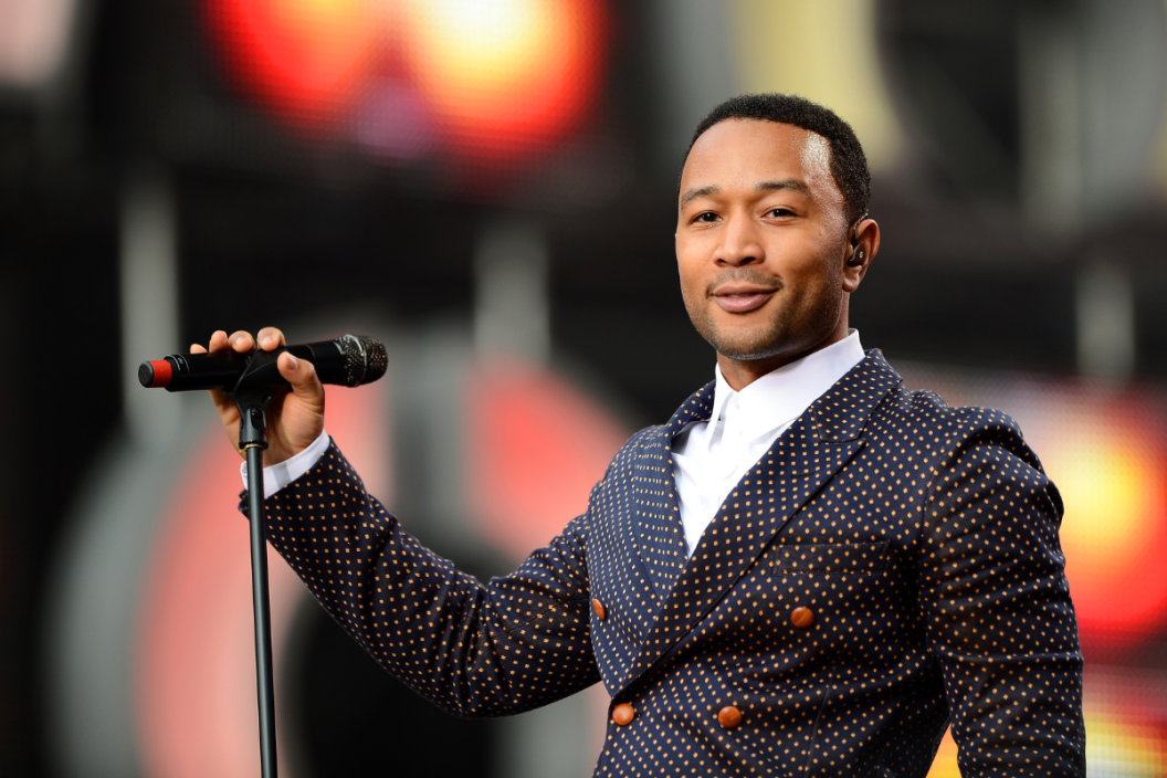 LONDON, ENGLAND - JUNE 01: Singer John Legend performs on stage at the "Chime For Change: The Sound Of Change Live" Concert at Twickenham Stadium on June 1, 2013 in London, England. Chime For Change is a global campaign for girls' and women's empowerment founded by Gucci with a founding committee comprised of Gucci Creative Director Frida Giannini, Salma Hayek Pinault and Beyonce Knowles-Carter. (Photo by Ian Gavan/Getty Images for Gucci)