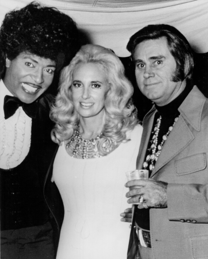 CIRCA 1972: Musician Little Richard poses with married country couple Tammy Wynette and George Jones in circa 1972. 