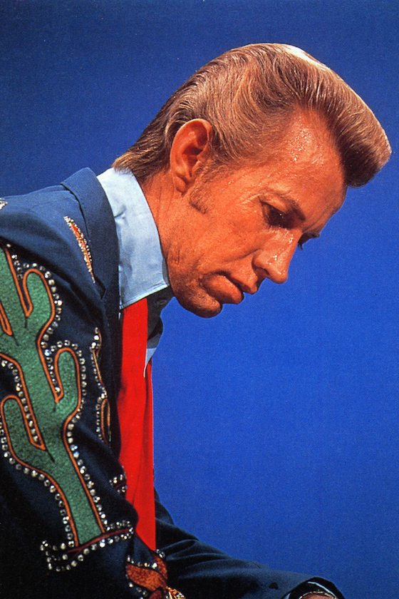 UNSPECIFIED - JANUARY 01: (AUSTRALIA OUT) Photo of Porter WAGONER; Portrait on stage, sweating
