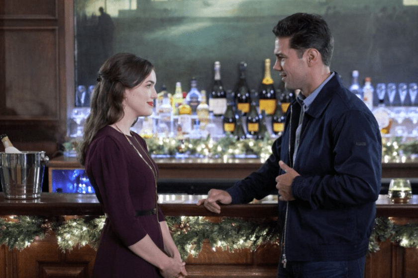 Elizabeth Henstridge and Ryan Paevey in 'Christmas at the Plaza'