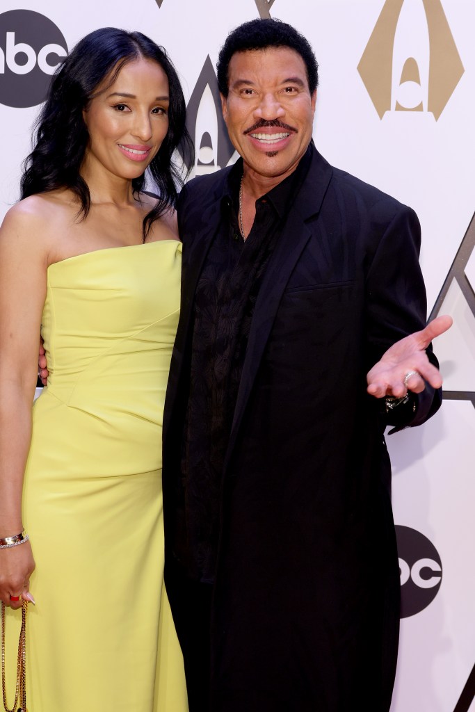 NASHVILLE, TENNESSEE - NOVEMBER 10: Lisa Parigi and Lionel Richie attend the 55th annual Country Music Association awards at the Bridgestone Arena on November 10, 2021 in Nashville, Tennessee.