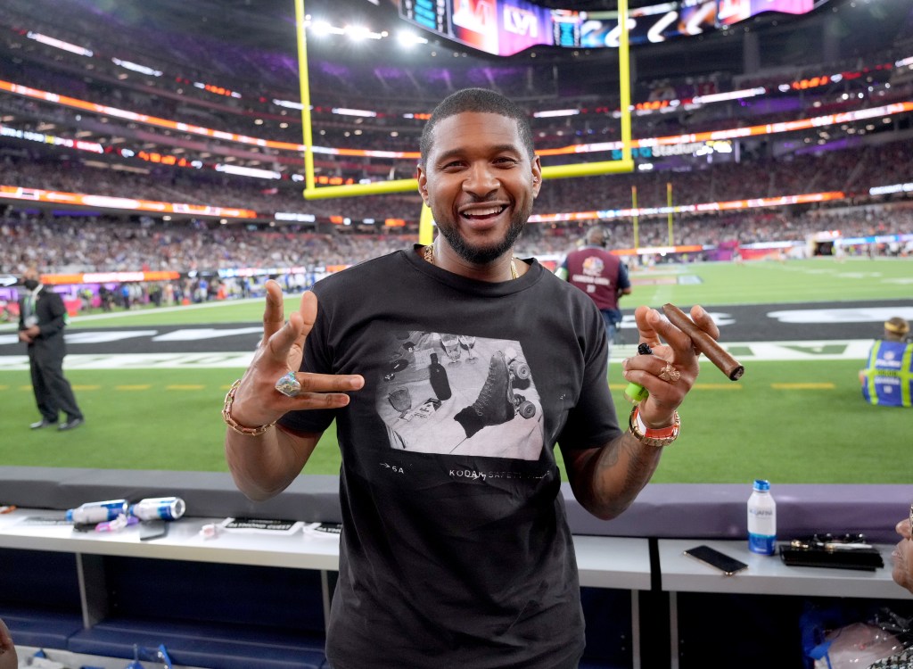 INGLEWOOD, CALIFORNIA - FEBRUARY 13: Usher attends Super Bowl LVI at SoFi Stadium on February 13, 2022 in Inglewood, California. 