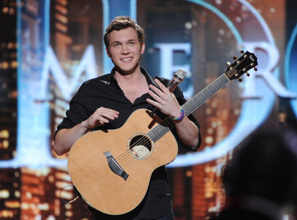 HOLLYWOOD, CA - FEBRUARY 28: Contestant Phillip Phillips performs onstage at FOX's "American Idol" Season 11 Top 12 Guys Live Performance Show on February 28, 2012 in Hollywood, California.