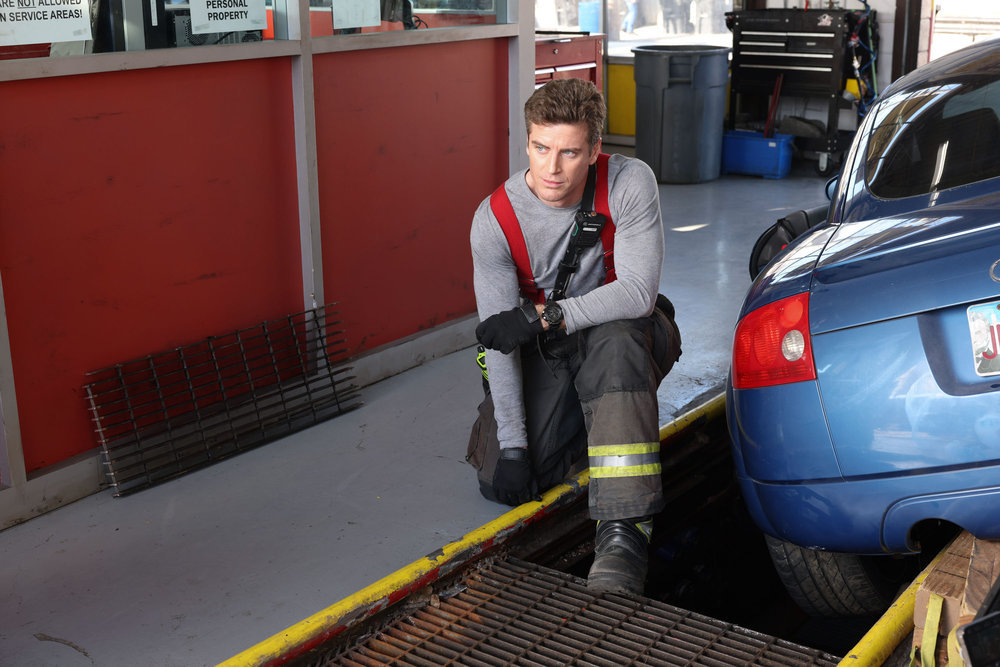 CHICAGO FIRE — "The Man of the Moment" Episode 1113 — Pictured: Jake Lockett as Carver 