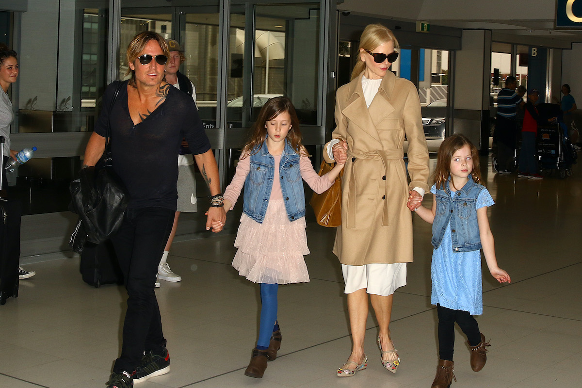 SYDNEY, NSW - MARCH 28: Nicole Kidman and Keith Urban arrive at Sydney airport with their daughters Faith Margaret and Sunday Rose on March 28, 2017 in Sydney, Australia.