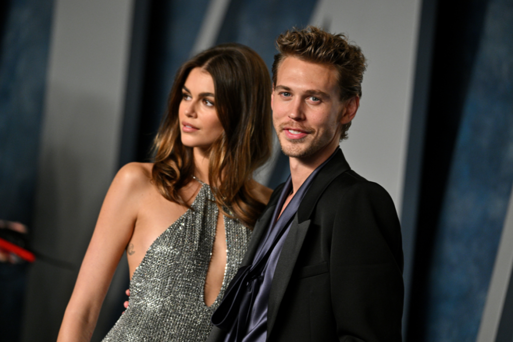 Kaia Gerber and Austin Butler attending the 2023 Vanity Fair Oscar Party (Lionel Hahn/Getty Images)