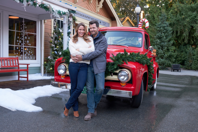 Jill Wagner and Mark Deklin in 'Christmas in Evergreen: Letters to Santa'