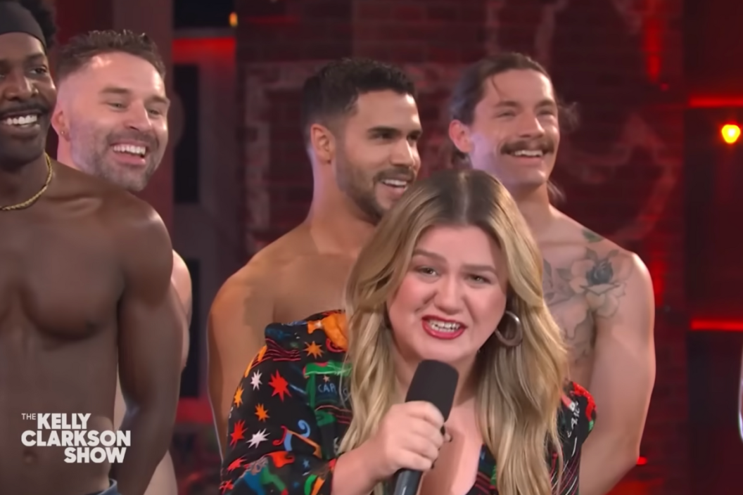 Kelly Clarkson interviews cast of the "Magic Mike Live" Tour