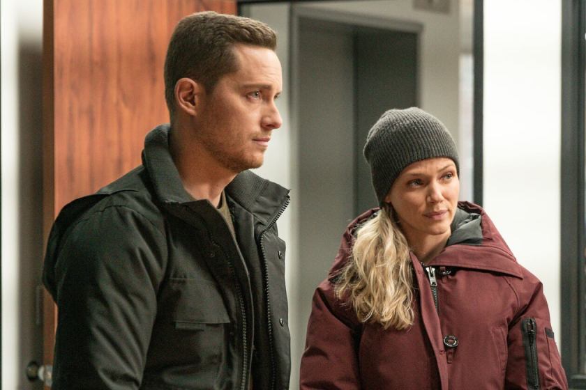 CHICAGO P.D. — "Equal Justice" Episode 806 — Pictured: (l-r) Jesse Lee Soffer as Jay Halstead, Tracy Spiridakos as Hailey Upton