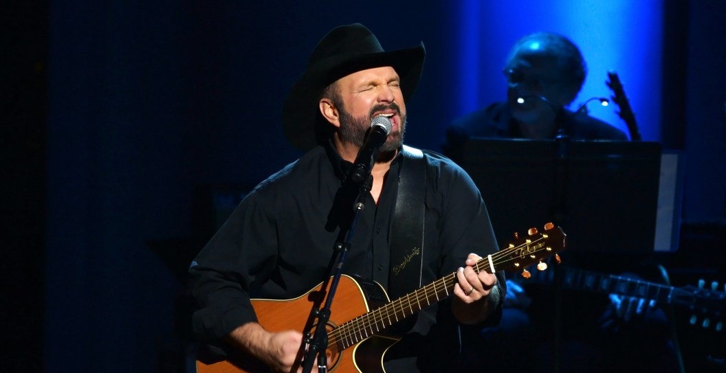 WASHINGTON, DC - MARCH 04: Garth Brooks performs at The Library of Congress Gershwin Prize tribute concert at DAR Constitution Hall on March 04, 2020 in Washington, DC.
