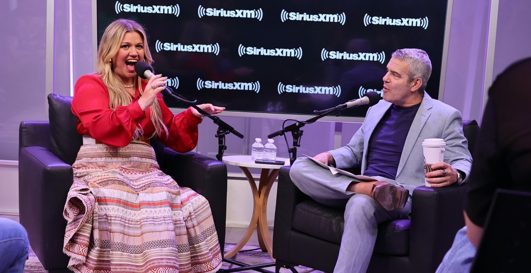 NEW YORK, NEW YORK - JUNE 21: Kelly Clarkson and Andy Cohen during the SiriusXM Town Hall at SiriusXM Studios on June 21, 2023 in New York City.