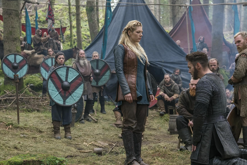 Jonathan Rhys Meyers, Katheryn Winnick, and Michelle O'Flaherty in Vikings (2013)