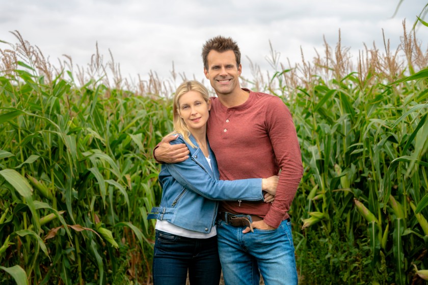 Kelly Rutherford, Cameron Mathison in 'Love of Course'