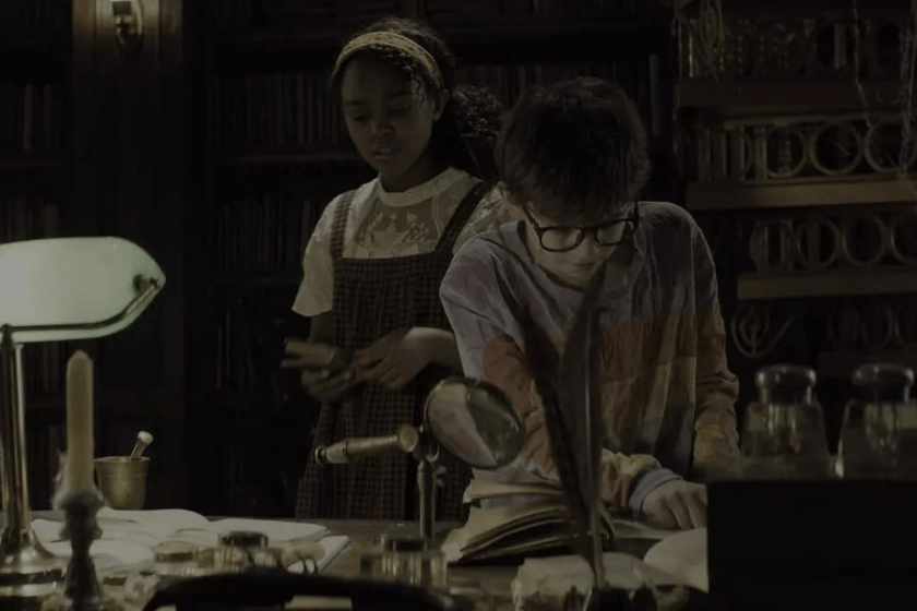 Lidya Jewett and Winslow Fegley in Nightbooks (2021)