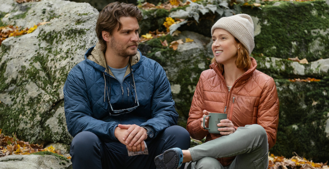 Luke Grimes and Ellie Kemper in 'Happiness for Beginners'