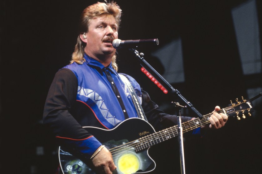 Joe Diffie performs at Shoreline Amphitheatre on July 30, 1994 in Mountain View, California. 