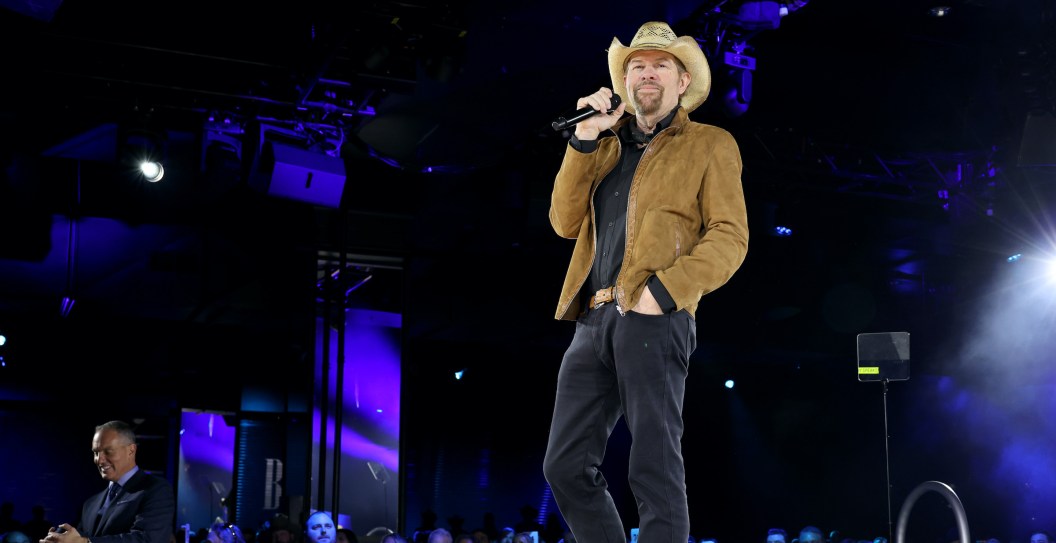 NASHVILLE, TENNESSEE - NOVEMBER 08: Toby Keith performs onstage for the BMI Icon Award during the 2022 BMI Country Awards at BMI on November 08, 2022 in Nashville, Tennessee.