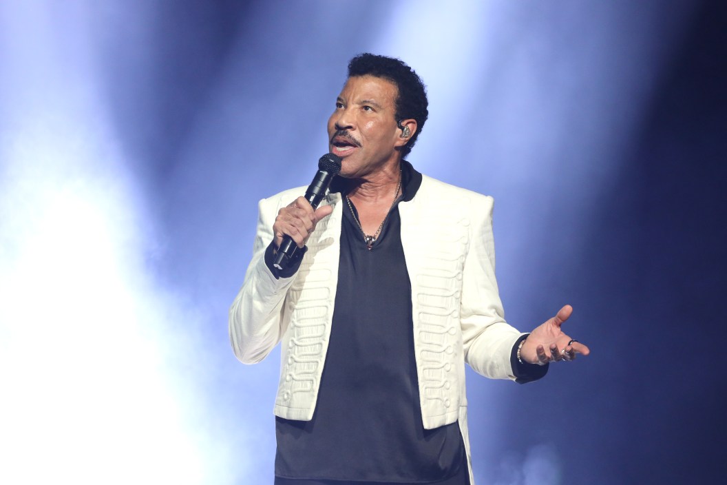 TORONTO, ONTARIO - AUGUST 08: Lionel Richie performs during the "Sing A Song All Night Long" Tour stop at Scotiabank Arena on August 08, 2023 in Toronto, Ontario.
