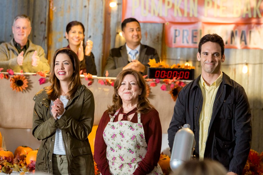 Julie Gonzalo and Rico Aragon star in Hallmark's "Pumpkin Pie Wars."