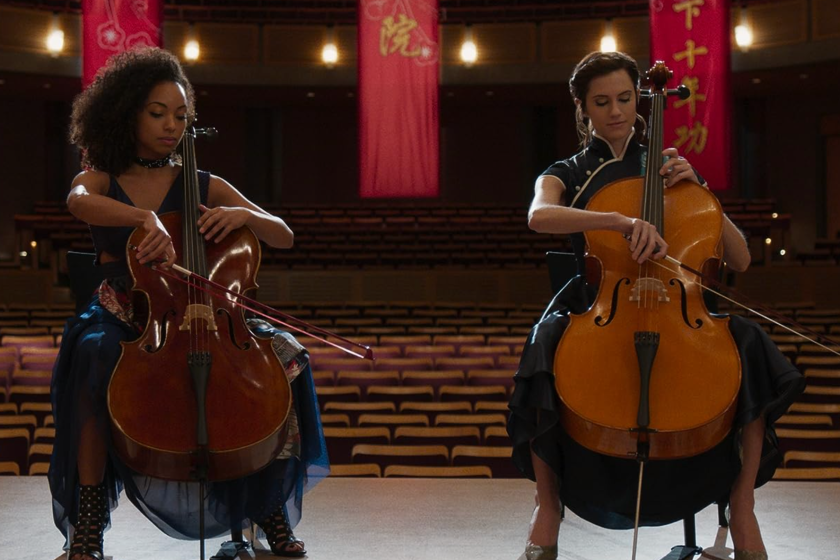 Logan Browning and Allison Williams in The Perfection (2018)
