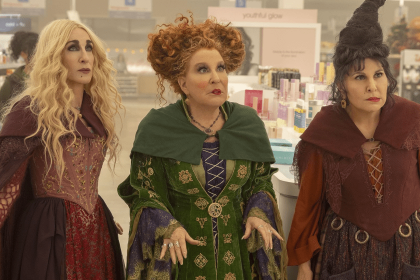 Bette Midler, Sarah Jessica Parker, and Kathy Najimy in Hocus Pocus 2 (2022)