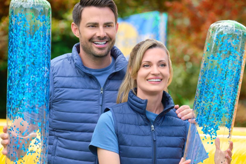 Jonathan Bennett and Brooke D'Orsay star in Hallmark's "Wedding of a Lifetime."