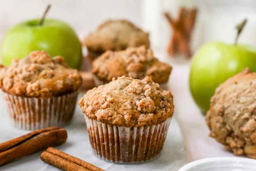 https://www.twopeasandtheirpod.com/apple-cinnamon-crumb-muffins