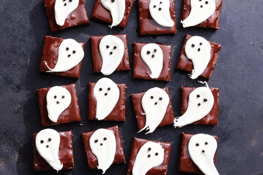 https://www.foodnetwork.com/recipes/food-network-kitchen/ghost-brownies-12701404