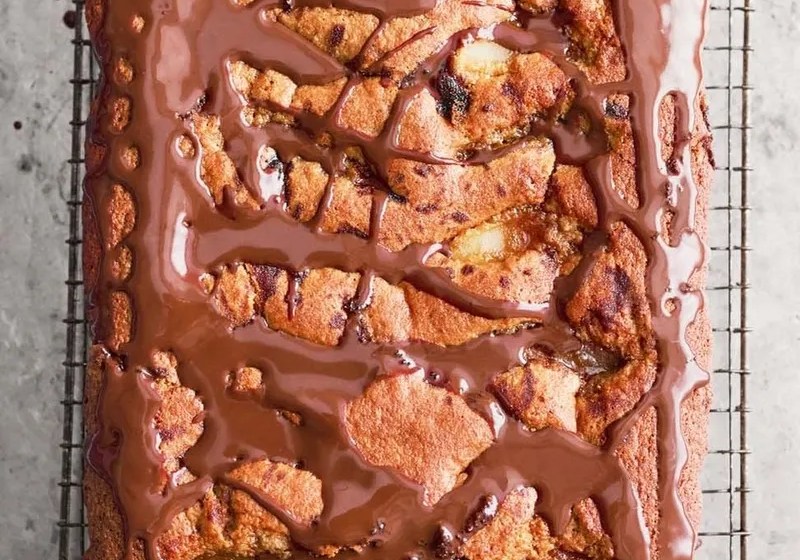 https://www.jamieoliver.com/recipes/fruit-recipes/pear-gingerbread-cake