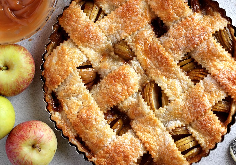 https://tutti-dolci.com/salted-caramel-apple-tart